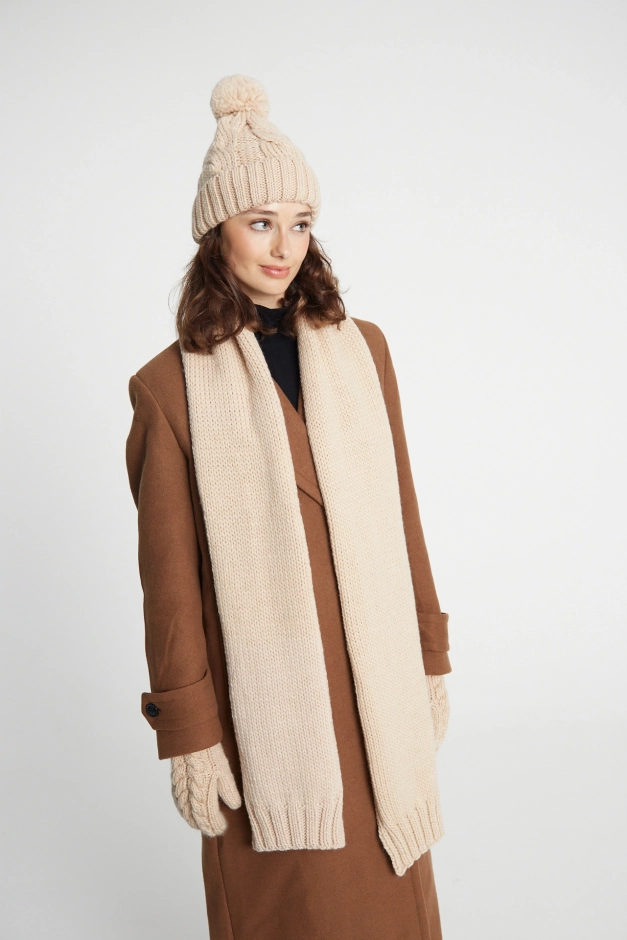 Gruby wełniany szalik damski  beżowy Woolly  Beige