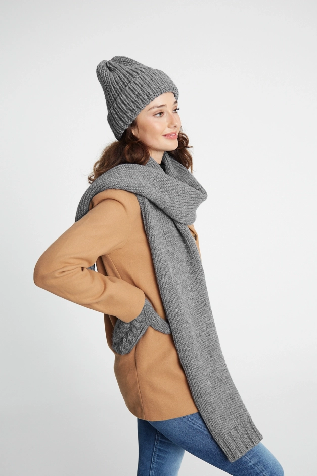 Gruby wełniany szalik damski  szary Woolly  Grey