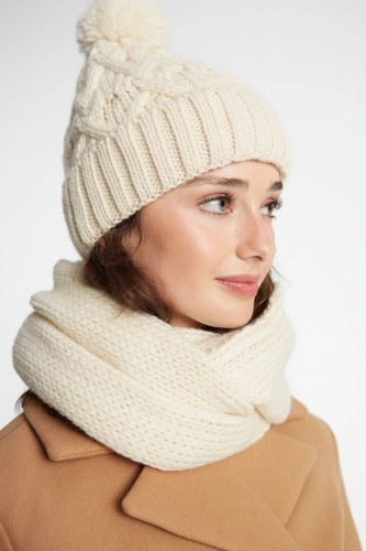 Kremowy wełniany komin damski Woolly  cream