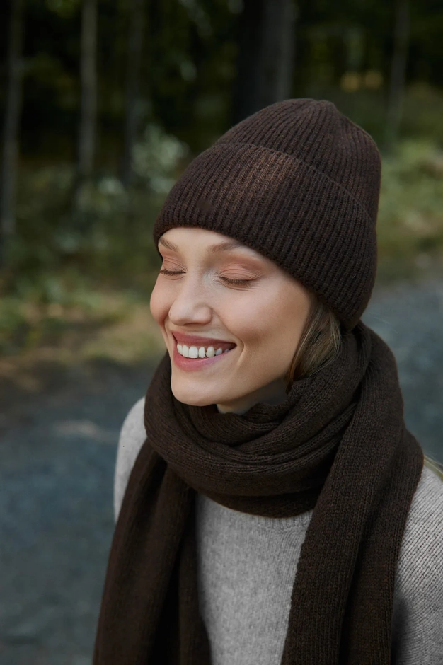 Brązowa czapka damska z wełny merino- Simple Brown