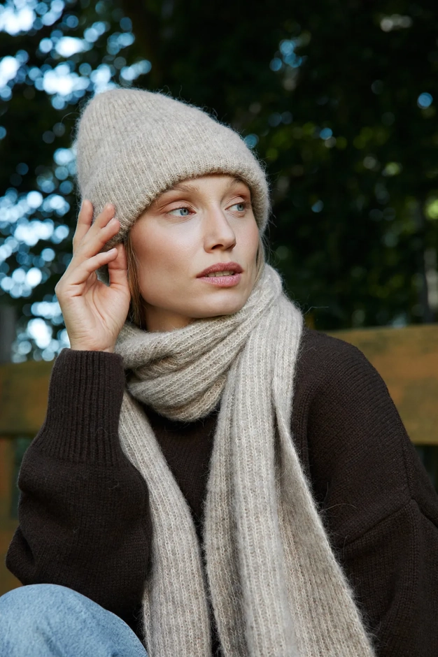 Jasnobeżowa czapka damska z alpaki i bawełny organicznej – Aire Light Beige