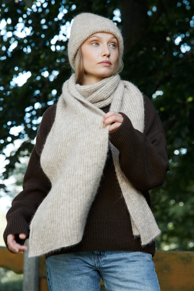 Jasnobeżowy szalik damski z alpaki i bawełny organicznej – Aire Light Beige