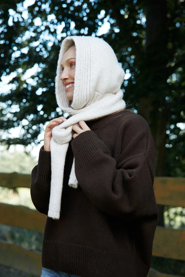 Kremowa bonetka z wełny merino i bawełny – Bonnet Cream